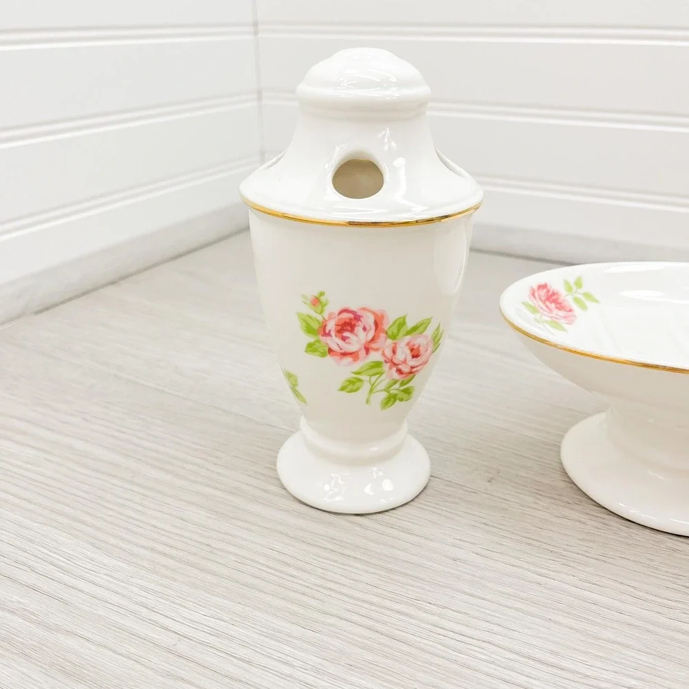 Vintage Floral Ceramic Bathroom Set: Soap Dish‎ & Toothbrush Holder